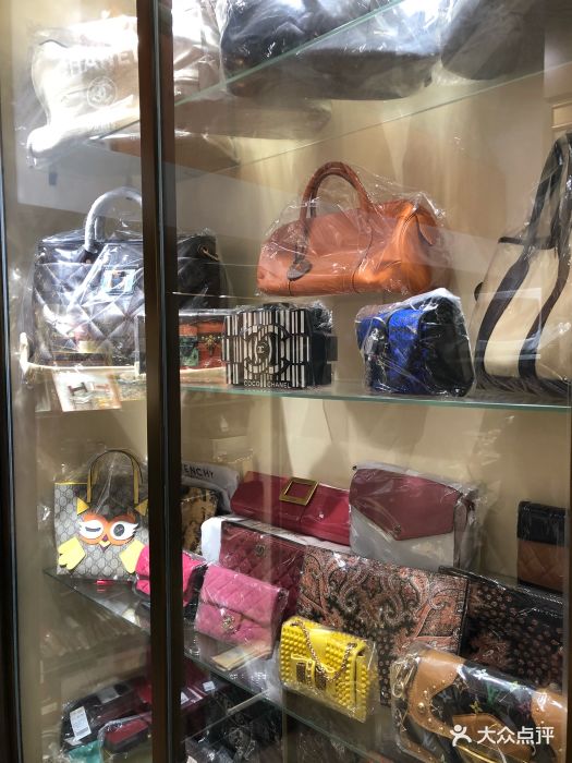 二手奢侈品黑市揭秘：多部门联合查处背后的丑陋真相