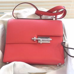 同心向未来 接续谱华章——我校举行110周年校庆倒计时100天教职工健步走活动(图1) 同心向未来 接续谱华章——我校举行110周年校庆倒计时100天教职工健步走活动