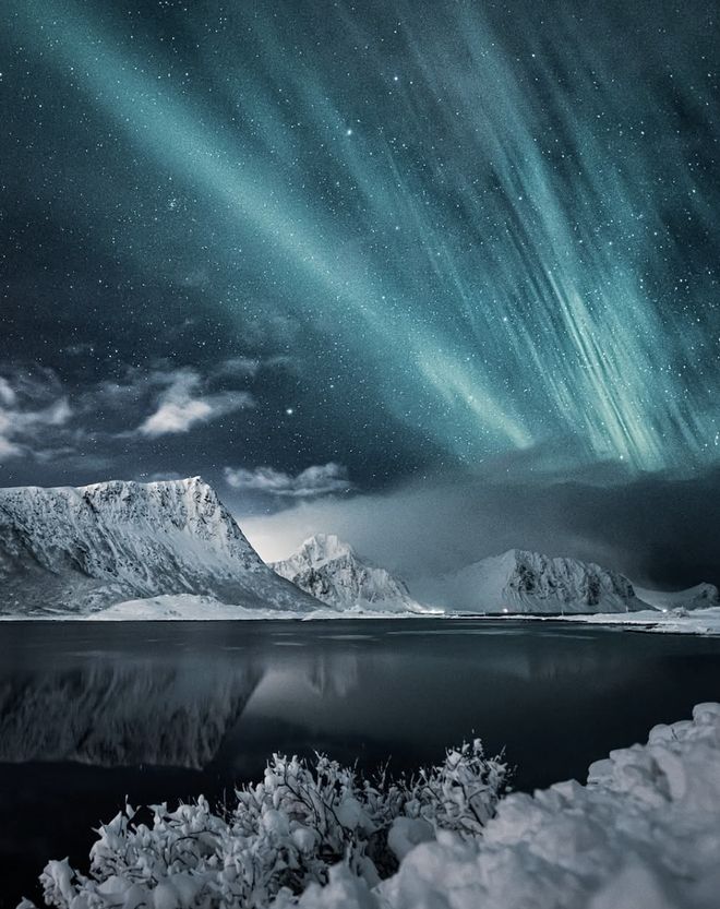 不输冰岛的北极圈胜地打卡雪山群峰下的红色渔村推开窗就是极光!(图20)