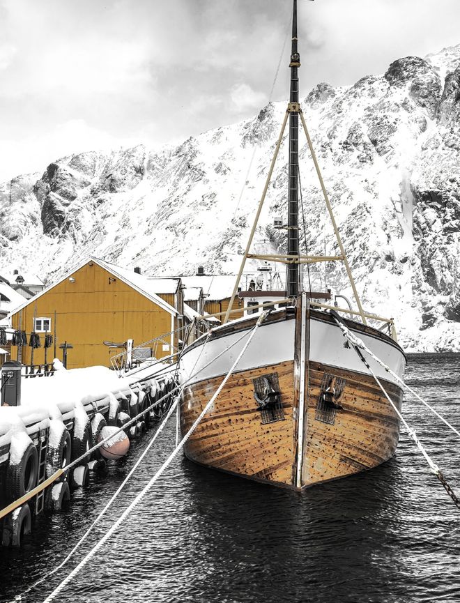 不输冰岛的北极圈胜地打卡雪山群峰下的红色渔村推开窗就是极光!(图52)