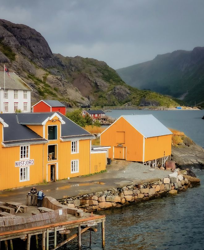 不输冰岛的北极圈胜地打卡雪山群峰下的红色渔村推开窗就是极光!(图46)