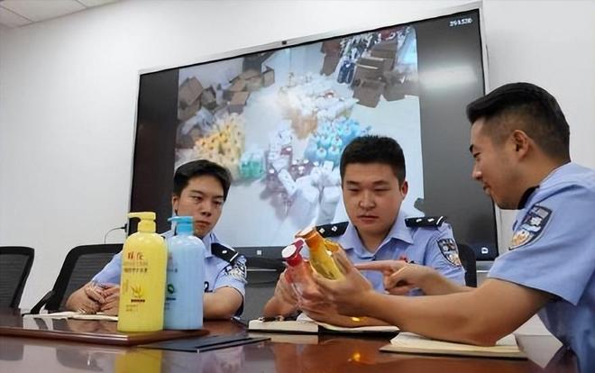 几乎全是假货!利润高达2400%为何消费者还前赴后继争相购买?(图14)