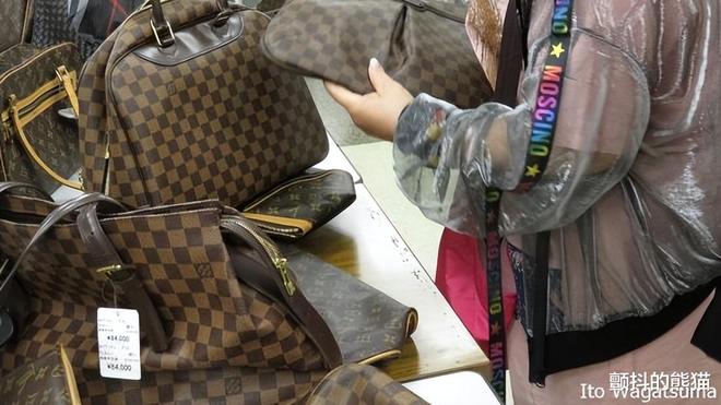 日本奢侈品二手货全球最佳!外国客人专程赴日扫货为哪般?(图14)