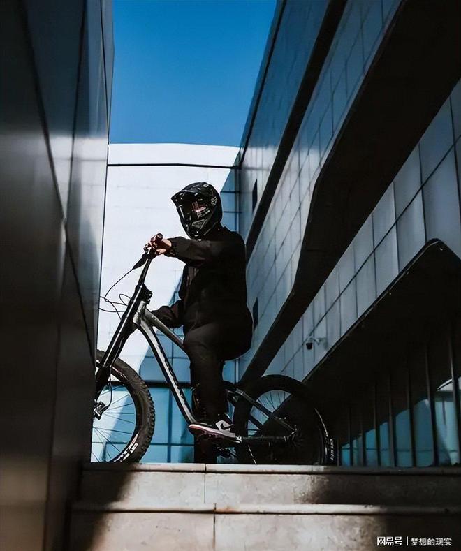 二手不再是“穷”标签!00后撑起半边天花小钱办大事不香吗?(图8)