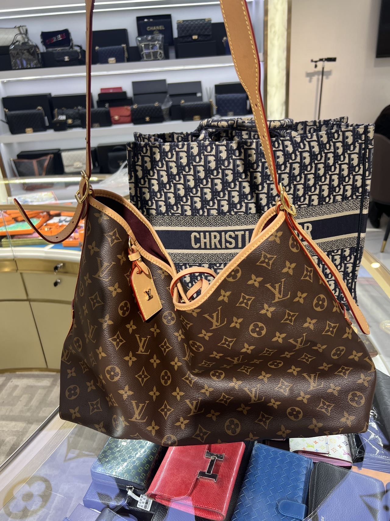 女子花两万多买的钻石戒指如今却只能卖200元