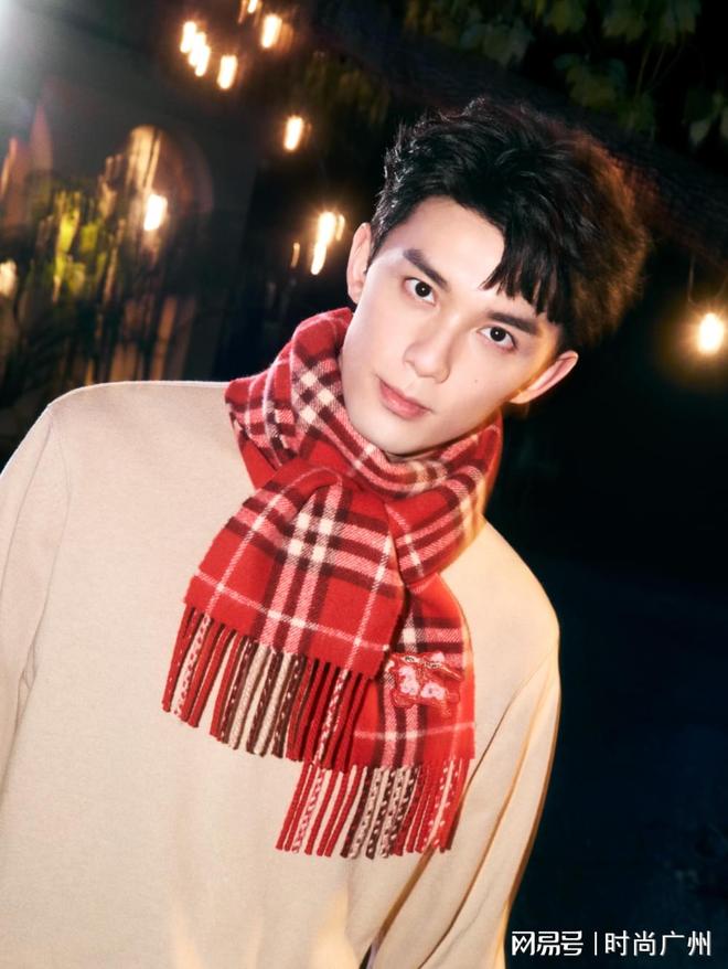 奢侈品媒体|Burberry2026:水墨贺岁|奢华奢侈媒体(图3)