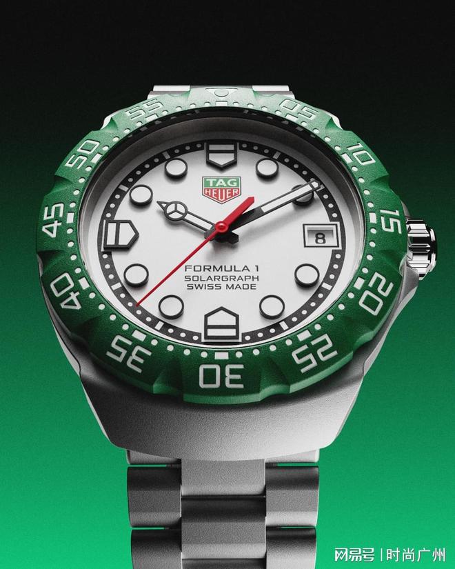 奢侈品媒体|泰格豪雅F1:以光之翼破境|奢华奢侈媒体(图3)