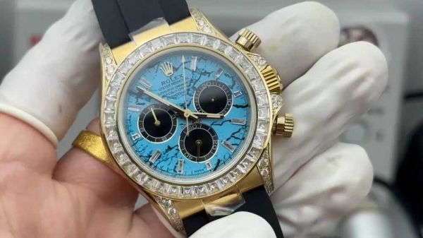 女子为治病卖劳力士 账户被冻结(图2)