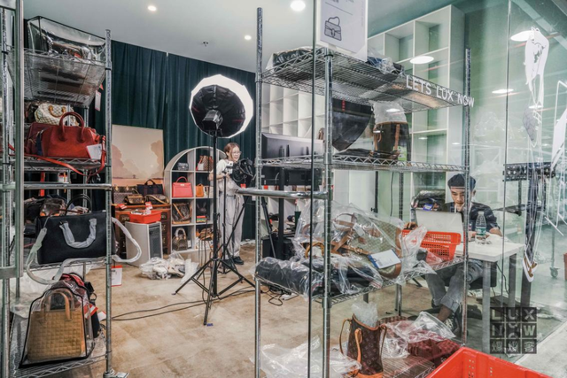 静安玺樾(官方售楼处) 静安玺樾官方认证电话 - 售楼中心 - 环境户型价格地址楼盘详情配套电话处位置交房时间(图1) 静安玺樾(官方售楼处) 静安玺樾官方认证电话 - 静安玺樾售楼中心 - 环境 - 户型 - 价格 - 地址 - 楼盘详情 - 配套 - 电话 - 售楼处位置 - 交房时间