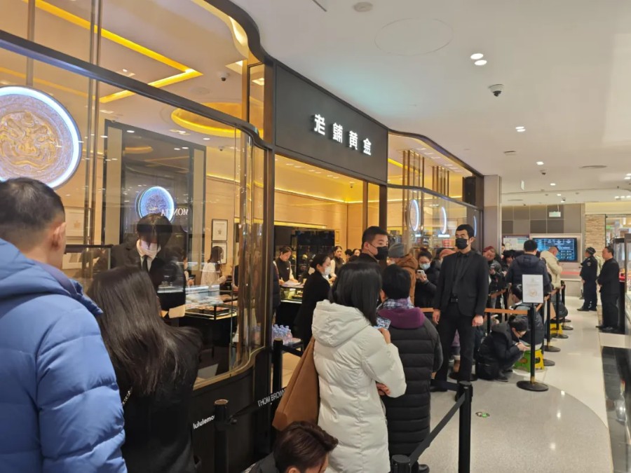 顶奢渠道规则改写老铺黄金在恒隆广场核心区开出350平旗舰店(图1) 顶奢渠道规则改写老铺黄金在恒隆广场核心区开出350平旗舰店